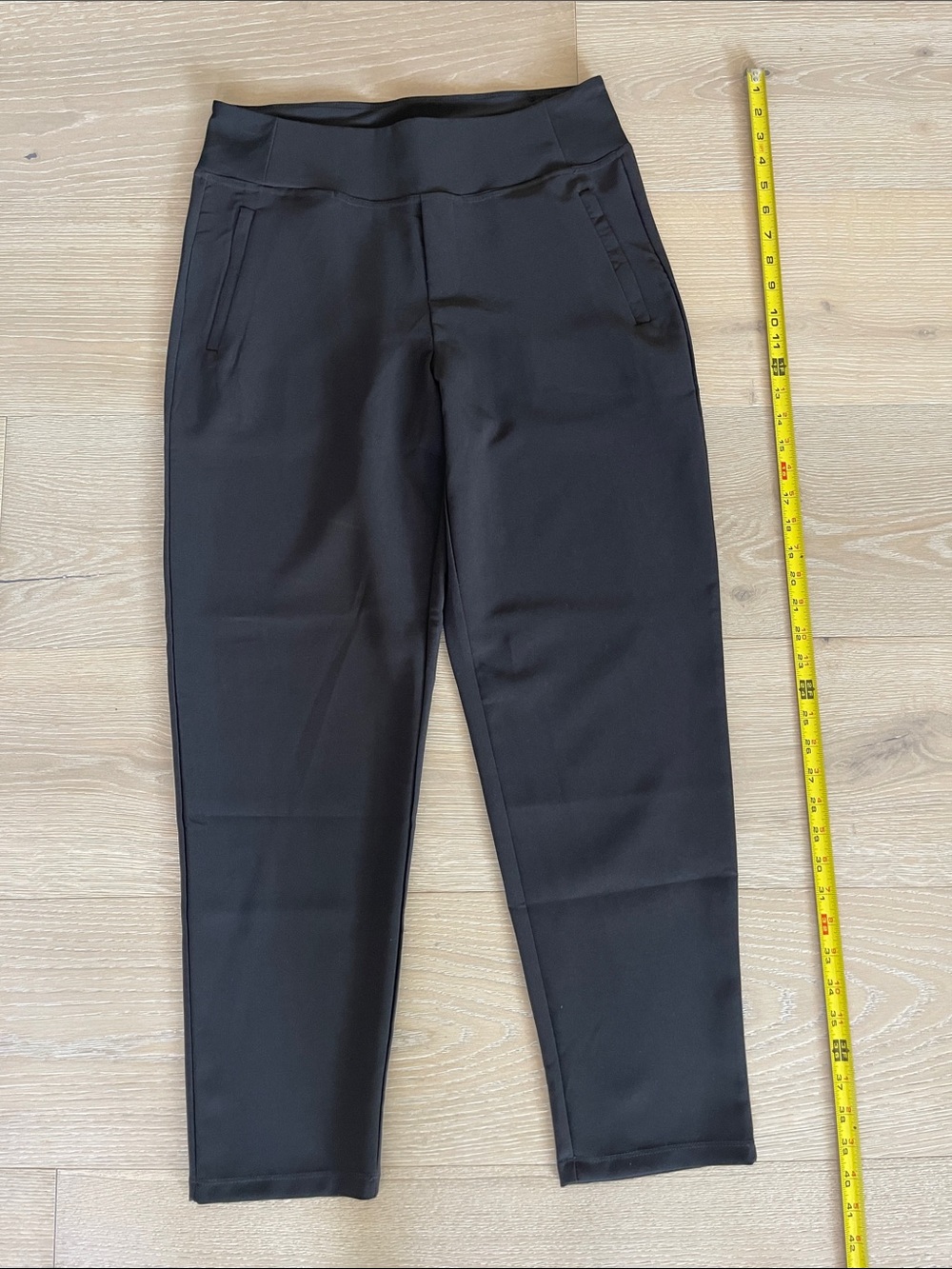 Womens Black Pull-On Pants with stretch size medium
